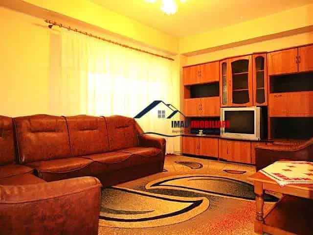 Inchiriere Apartament 3 Camere Birou Targoviste Zona Merloni