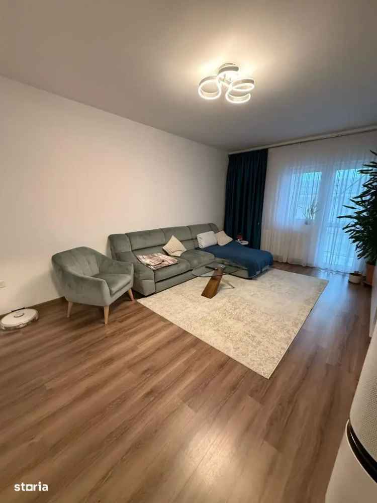 Apartament de vânzare 2 camere mobilat cu parcare în Sector 4