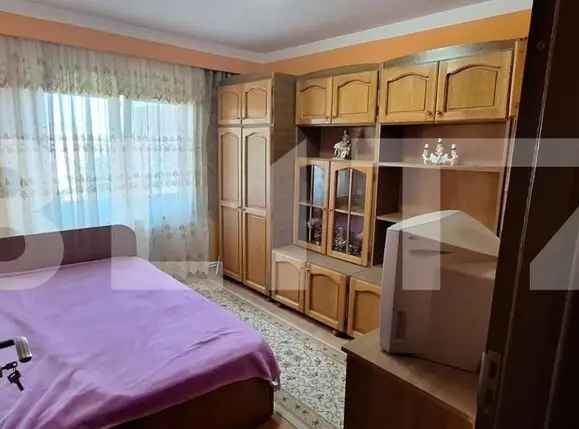 Apartament 2 camere , cu 2 balcoane și pivnița , zona Micro 17