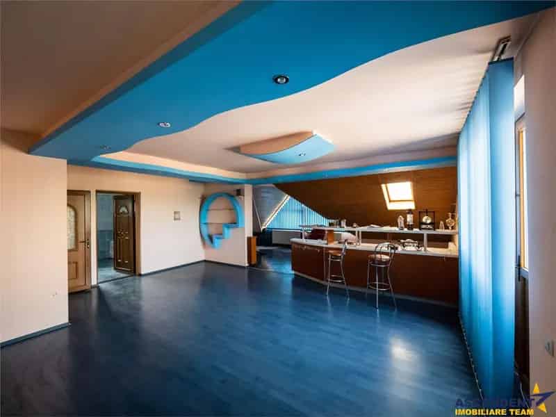 Proprietate Lux Brasov Central Piscina Sauna 8 Dormitoare 813mp