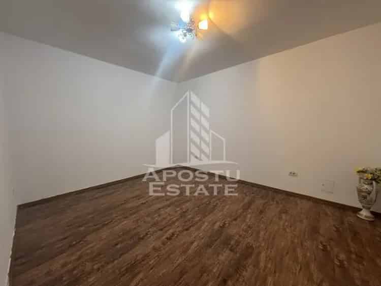 Apartament 2 camere Traian - Curte comuna si boxa