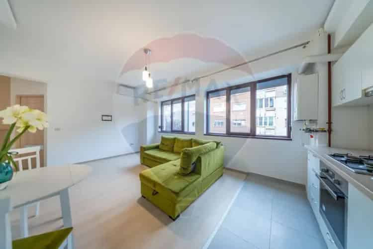 Apartament 3 camere Alfa Arad inchiriere loc parcare