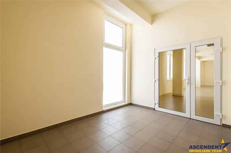 Vânzare imobil nou Calea Bucuresti Brasov - Clinică Birouri