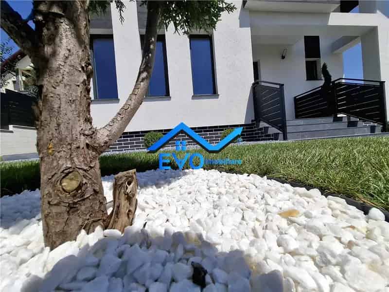 Vila 5 camere Iasi Valea Adanca 110mp 415mp teren Finisaje Premium
