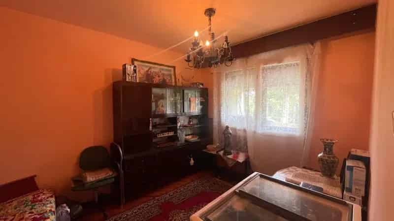 Apartament 3 camere de vanzare Careiului