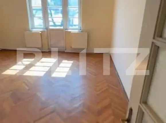 Apartament 5 Camere Unirii | 120 mp, Luminos, Boxă, Curte Interioară