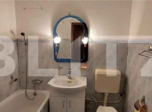 Apartament 3 camere, decomandat, 65 mp, etaj 4, zona Trapezului