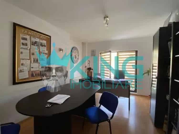 Închiriere apartamente 4 camere Nord Pitesti pentru sediu firmă