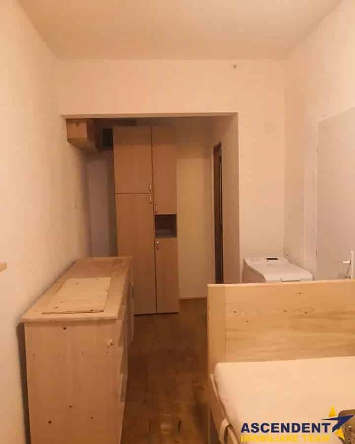 Apartament Brasov Birou Sediu Firma Gradina
