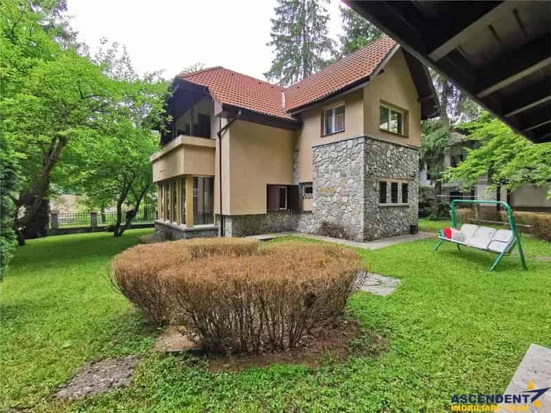Vila spatioasa cu 6 camere in Sinaia