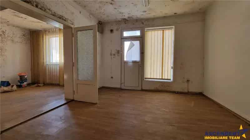 Casă de vânzare Brașov - 2 corpuri - Central
