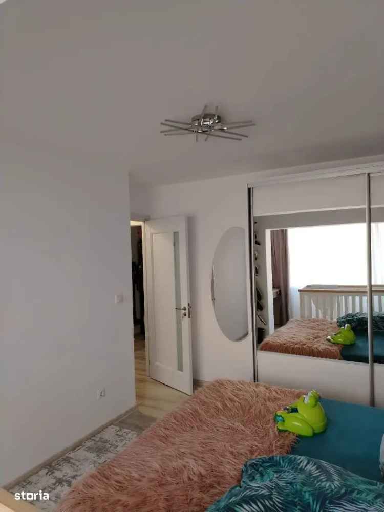 Vânzare apartament 3 camere ultrafinisat Dva Nord cu garaj