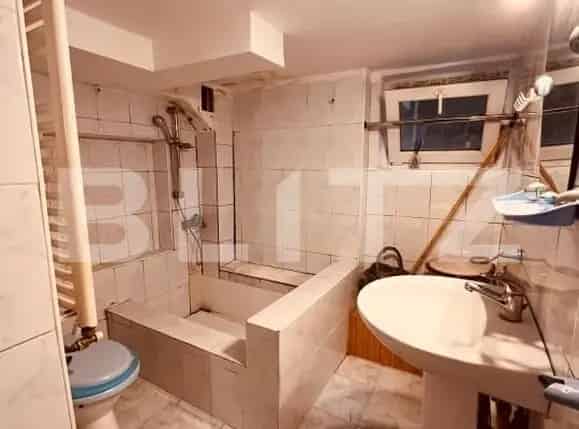 Demisol 2 Camere Piata Romana 45mp Renovare Centrala Proprie