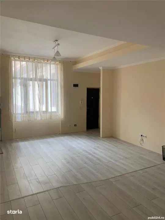 Apartament de vanzare cu 4 camere in Horea, spatiu si lumina