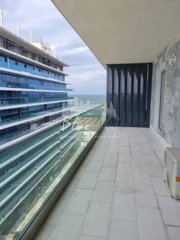 Apartament 2 Camere Lux cu Terasa la Mare