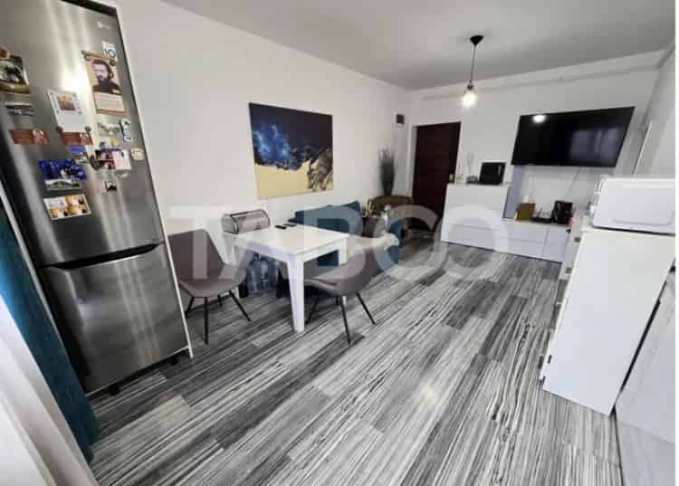 Apartament de vanzare 2 camere cu balcon, parcare si gradina in Sibiu