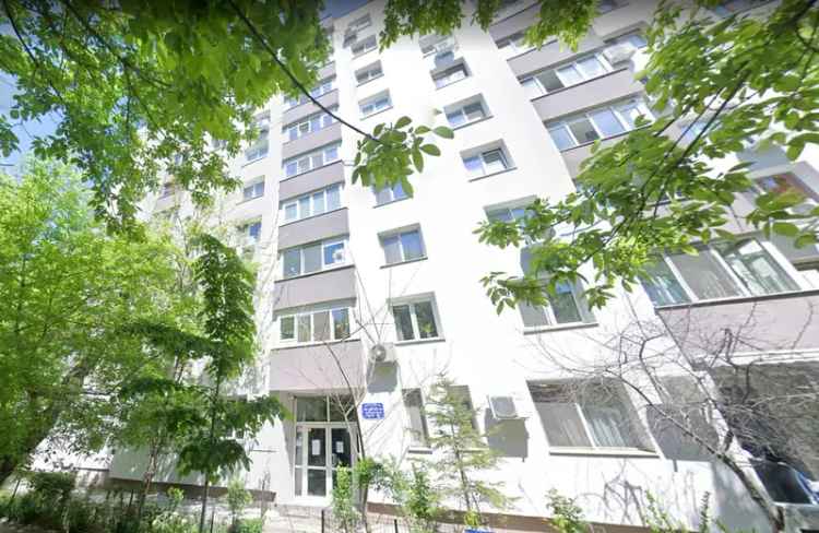 Vânzare apartamente 3 camere în sector 6 București cu balcon și lift