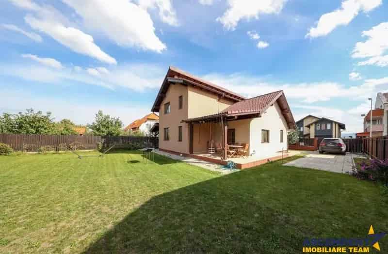 Vilă Brașov 4 Dormitoare Mobilată Utilată