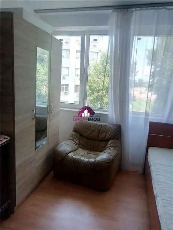 Inchiriere 3 camere Stefan cel Mare