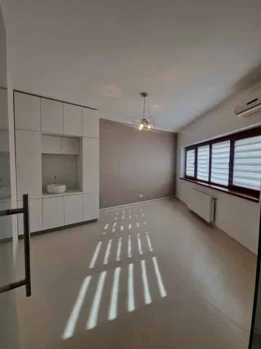Spatiu Comercial 2 Camere Plevnei Centrala Pretabil Clinica
