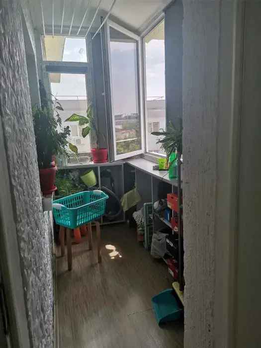 Inchiriere apartamente 2 camere Aviatiei cu parcare si balcon