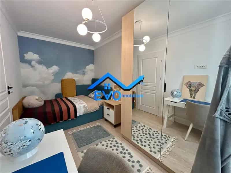 Apartament 3 camere Galata Complex Nou 81mp