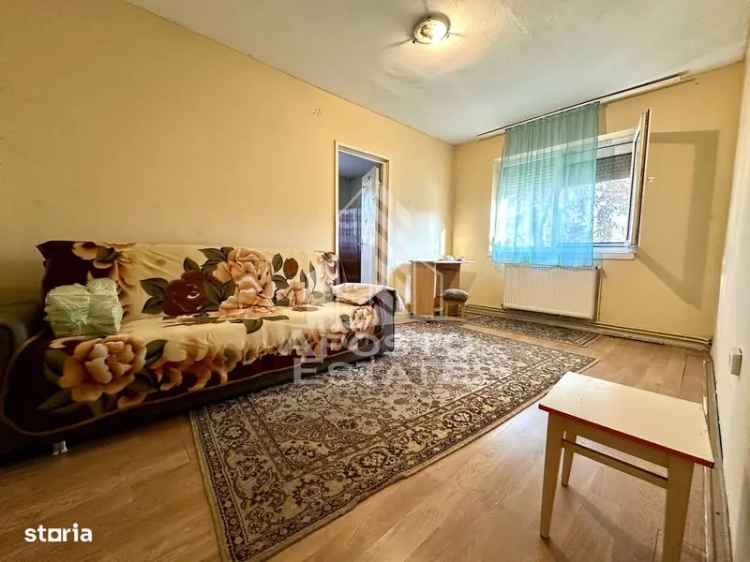 Vanzare apartament cu 2 camere si centrala proprie in zona Girocului