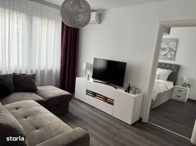 Apartament 3 camere Micro 19 renovat complet