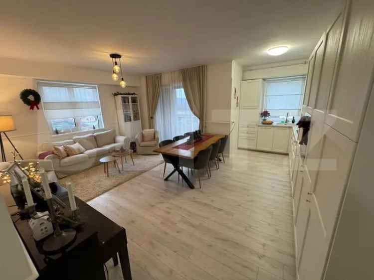 Apartament de vânzare 3 camere decomandat în cartier modern cu loc de parcare