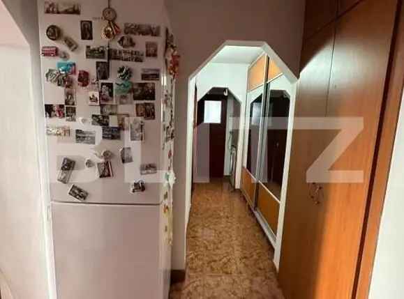 Apartament 3 camere, decomandat anul 1985 Malu Rosu