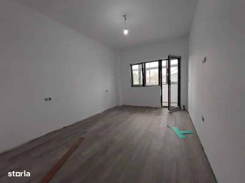 Apartament 3 camere de vanzare zona Pepiniera
