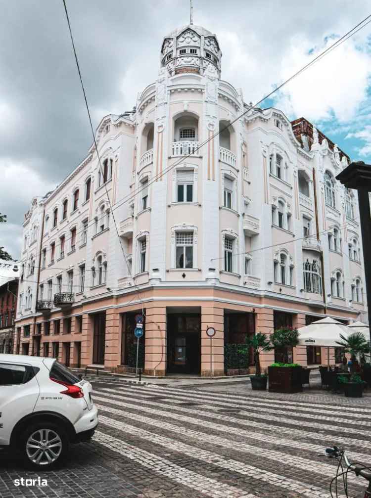 Apartament de vanzare 3 camere ultracentral in Palatul Apollo Oradea