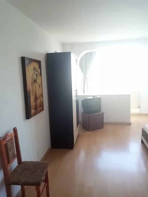 Apartament 3 camere Bacau zona Orizont inchiriere
