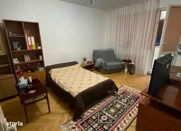 Vanzare apartament 2 camere Alexandru cel Bun cu centrala termica