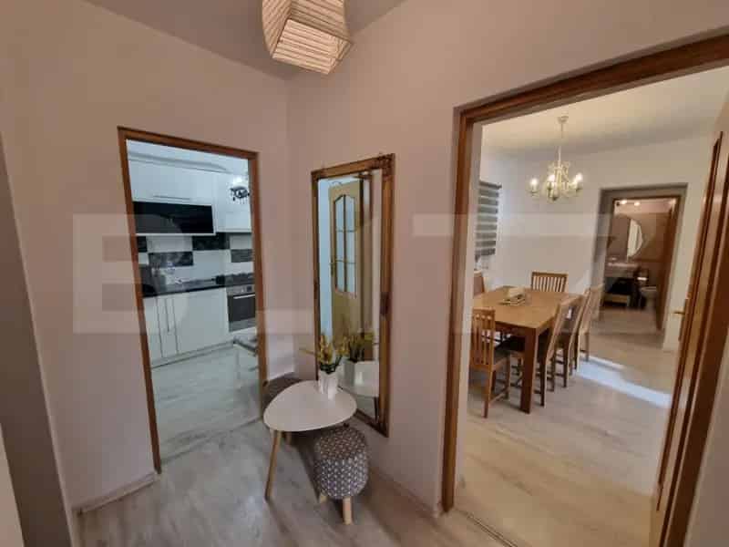 Apartament 3 camere Deva zona centrala ultrafinisat 70 mp