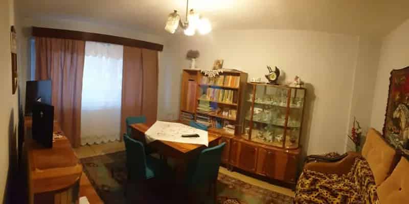 Apartament 3 camere decomandat Etaj 1 Obor