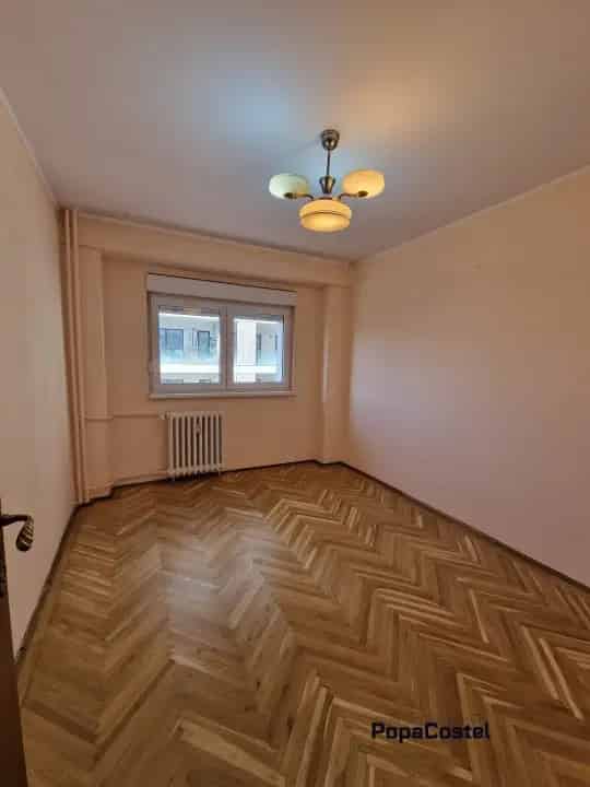 Inchiriere Apartament 4 Camere Piata 1 Mai