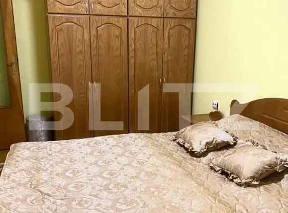 Apartamenu de vanzare, cu 5 camere, 106 mp, zona centrala