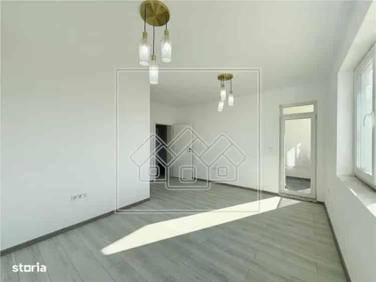 Ap. 3 camere - 2 balcoane de 9 mp, 74.6 mp - la cheie - P. Brana