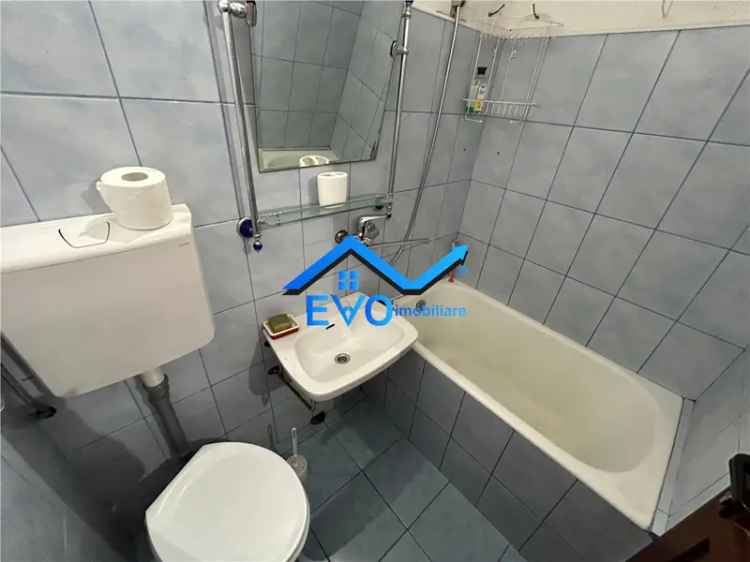 Apartament de vanzare cu 3 camere, etajul 3, zona Alexandru cel Bun Iasi (rond 28)