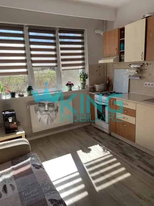 Apartament 1 Camera Decomandat 40mp Loc Parcare Renovata