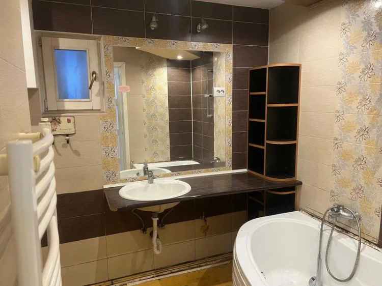 Cumpărare apartamente 3 camere zona centrală cu facilități excelente