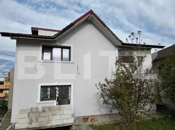 Casa 6 camere, 245mp, Bucium