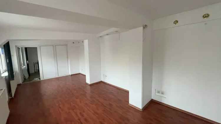 Inchiriere casa spatiu birouri 13 Septembrie 14 camere cu curte