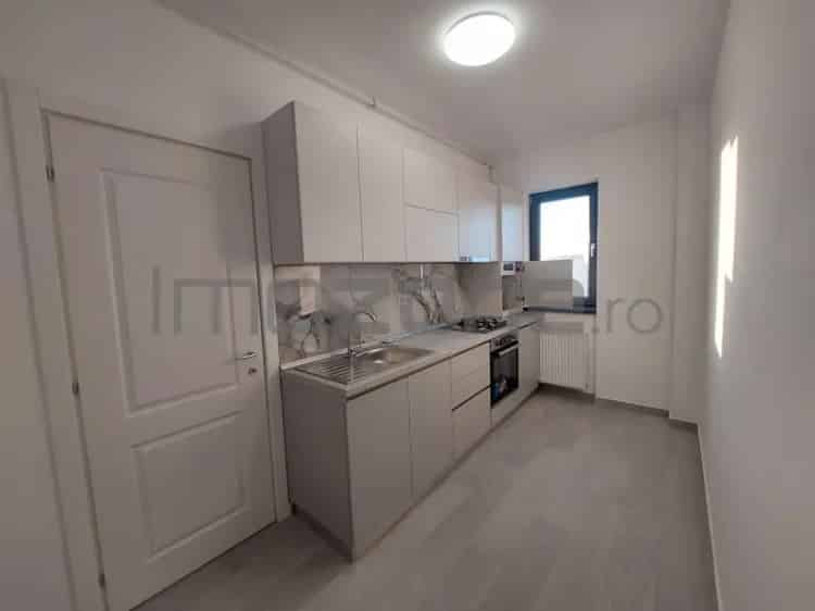 Metrou Pacii garsoniera 46 mp, prima inchiriere, etaj 5, disponibila imediat