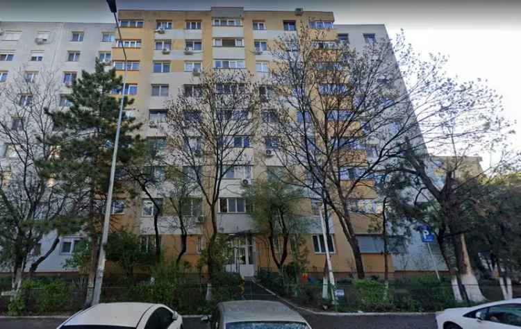 Apartament de vanzare 3 camere Bucuresti cu balcon si lift