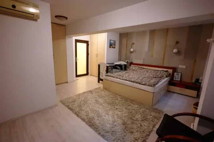 Apartament 3 camere Renovata Banat Exercițiu  Gradina