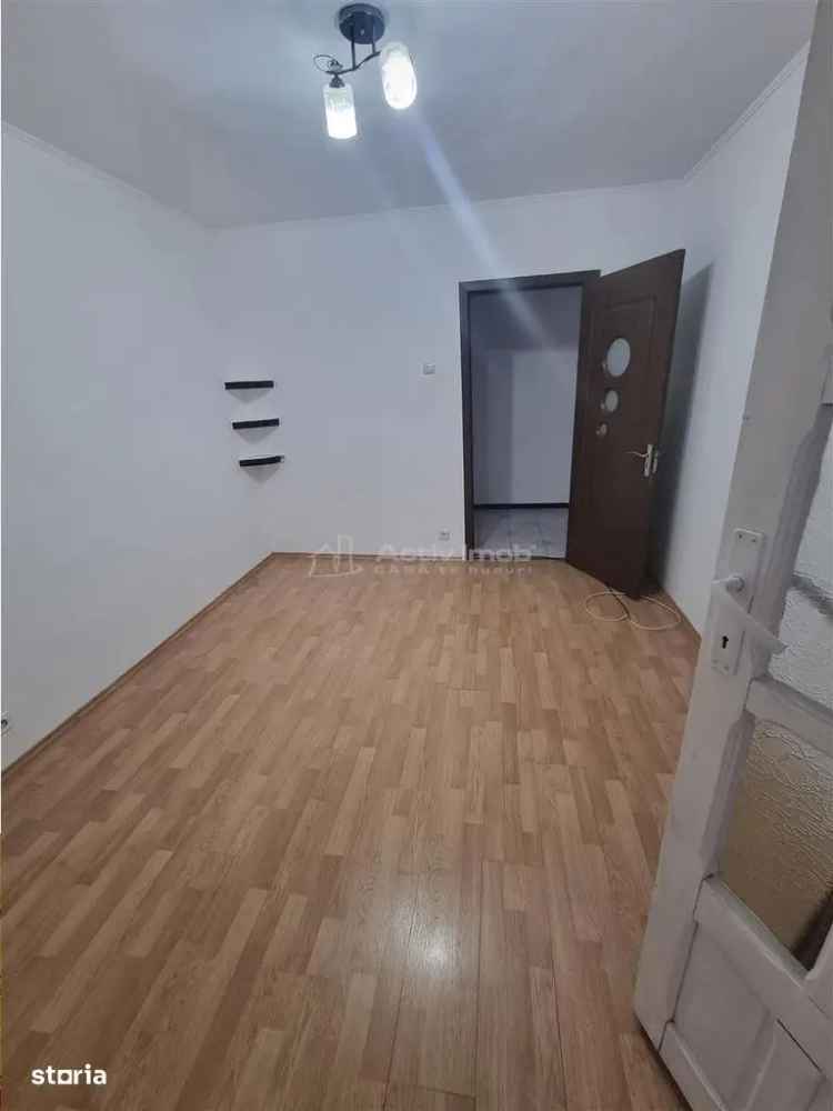 Vanzare apartamente 3 camere decomandat str Dunarii