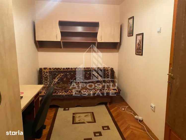 Vânzare apartamente 2 camere Girocului cu living și baie cu cadă