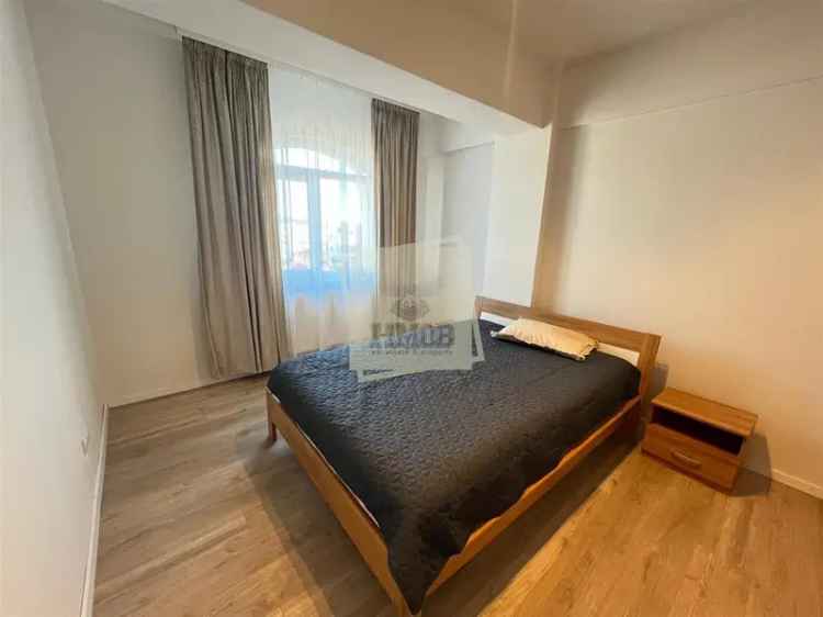 Apartament de lux 3 camere 2 bai terasa si parcare in zona Centrala